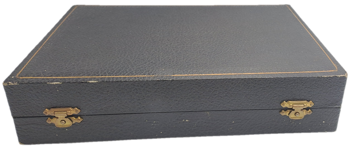 Vintage Sheffield cased silver dessert spoons with serving spoon, silver plated dessert set