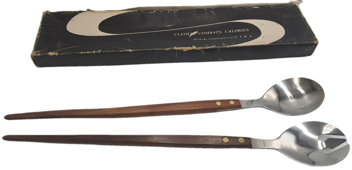 Vintage Salad serving set with wooden Handles -Boxed