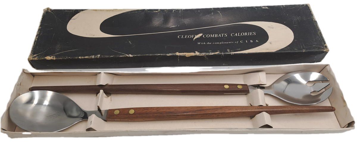 Vintage Salad serving set with wooden Handles -Boxed