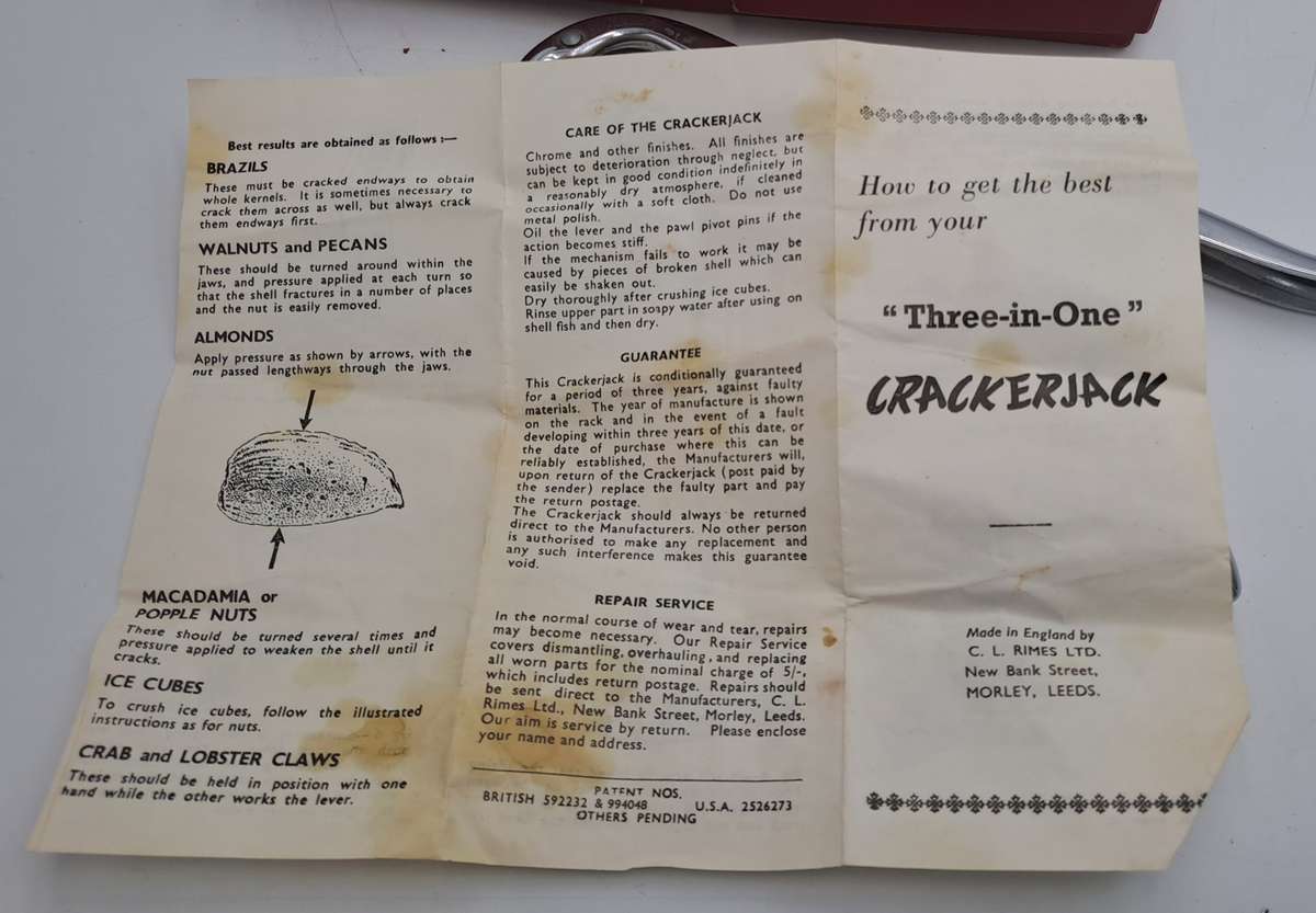 Vintage 1960 Three-in-One CRACKERJACK Nut-Ice-Crab-Lobster cracker -Made in England -Boxed -Unused