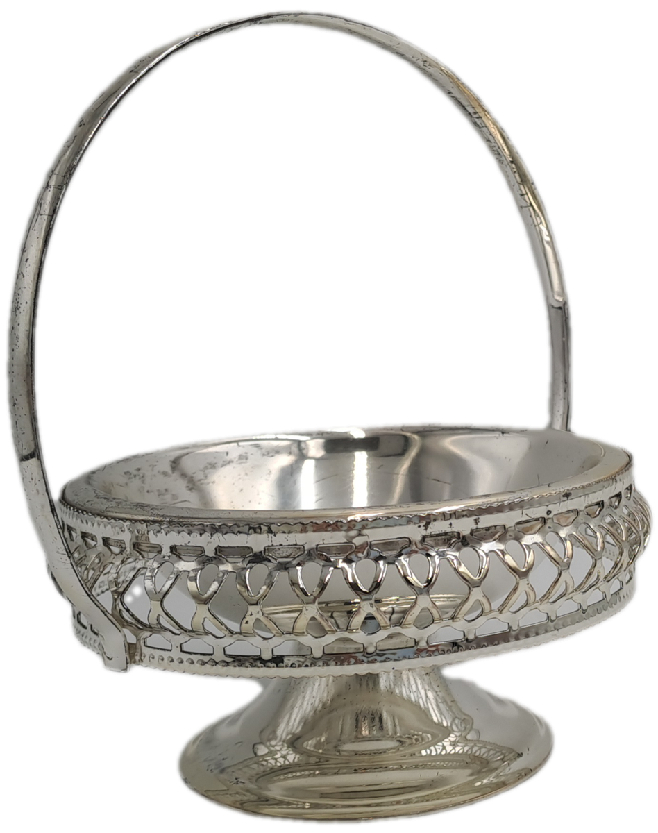 Silver Plated Bon Bon Dish with Handle 15,5cm x 12,5cm