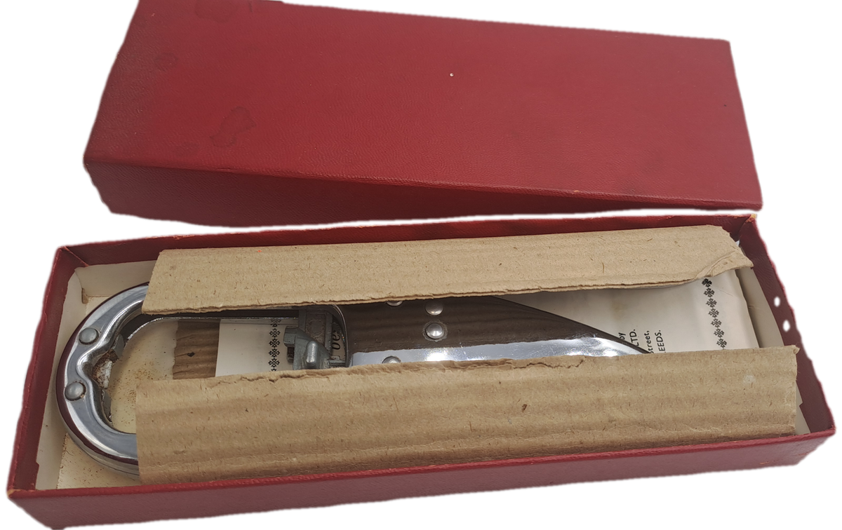 Vintage 1960 Three-in-One CRACKERJACK Nut-Ice-Crab-Lobster cracker -Made in England -Boxed -Unused