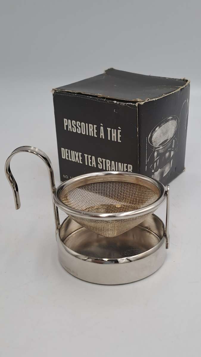 Silver Plated De-Lux Tea Strainer with tray -Boxed -5,1cm (H) x 6cm x 8cm