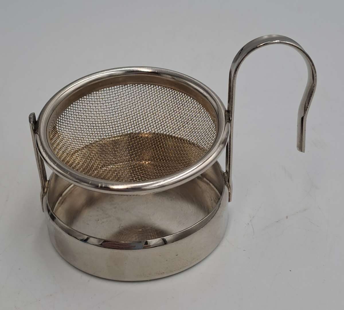 Silver Plated De-Lux Tea Strainer with tray -Boxed -5,1cm (H) x 6cm x 8cm