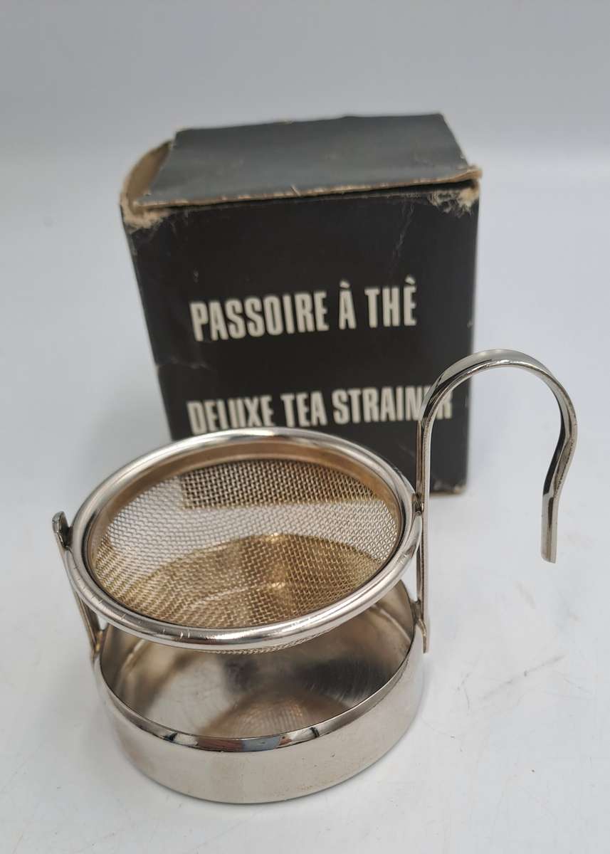 Silver Plated De-Lux Tea Strainer with tray -Boxed -5,1cm (H) x 6cm x 8cm