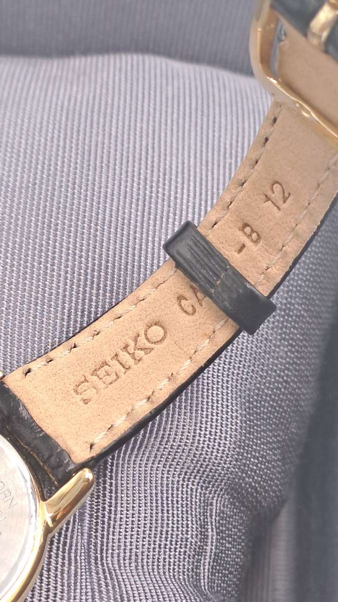 Pre-Owned Vintage 1980's Ladies Seiko Quartz V701-2J80 R1 Watch -Working