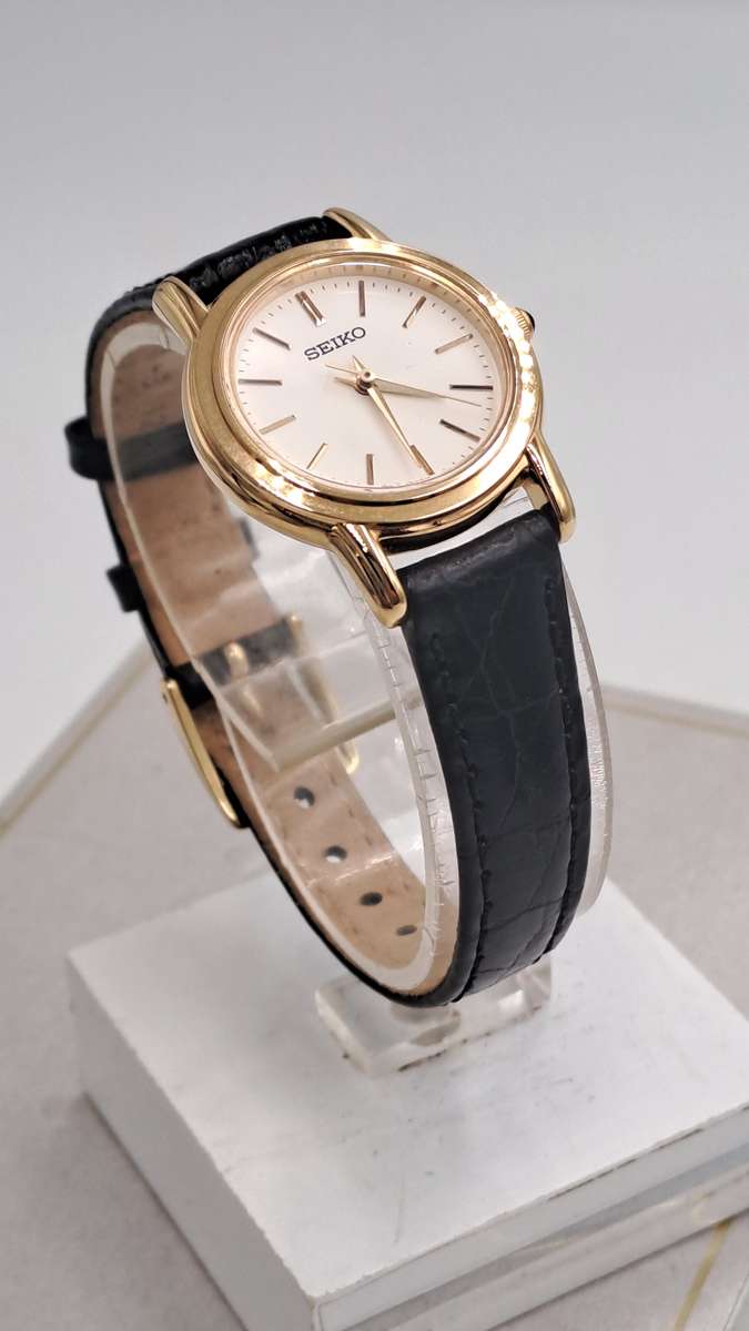 Pre-Owned Vintage 1980's Ladies Seiko Quartz V701-2J80 R1 Watch -Working