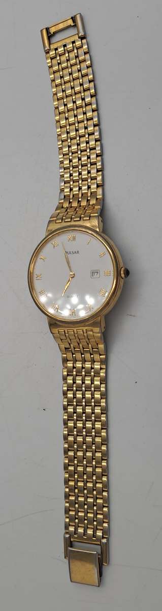 Pre-Owned Gold Tone Pulsar V320-9800 Quartz watch -Working