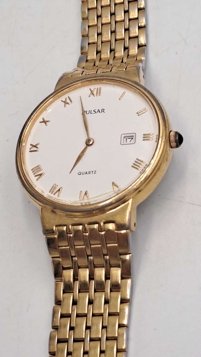 Pre-Owned Gold Tone Pulsar V320-9800 Quartz watch -Working