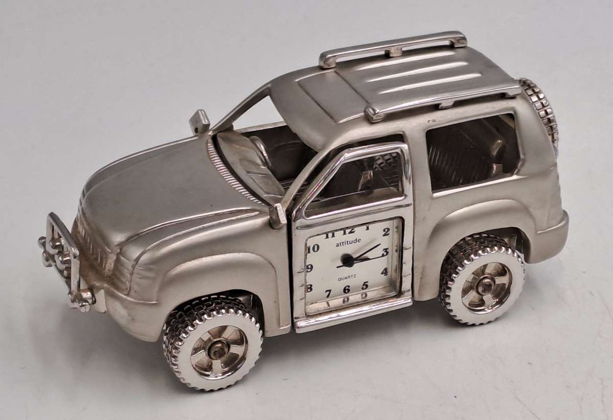 All metal Cosmo 201305 Table clock Jeep Model Quarts Watch-Paperweight