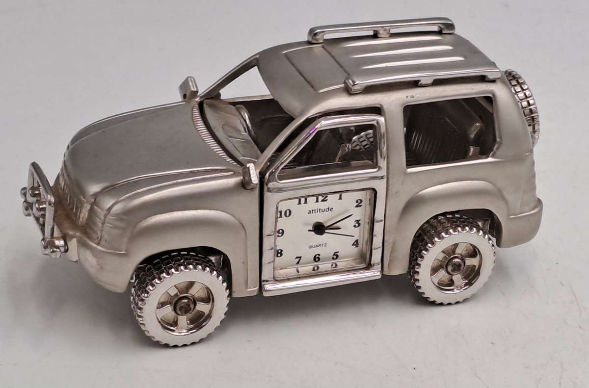 All metal Cosmo 201305 Table clock Jeep Model Quarts Watch-Paperweight