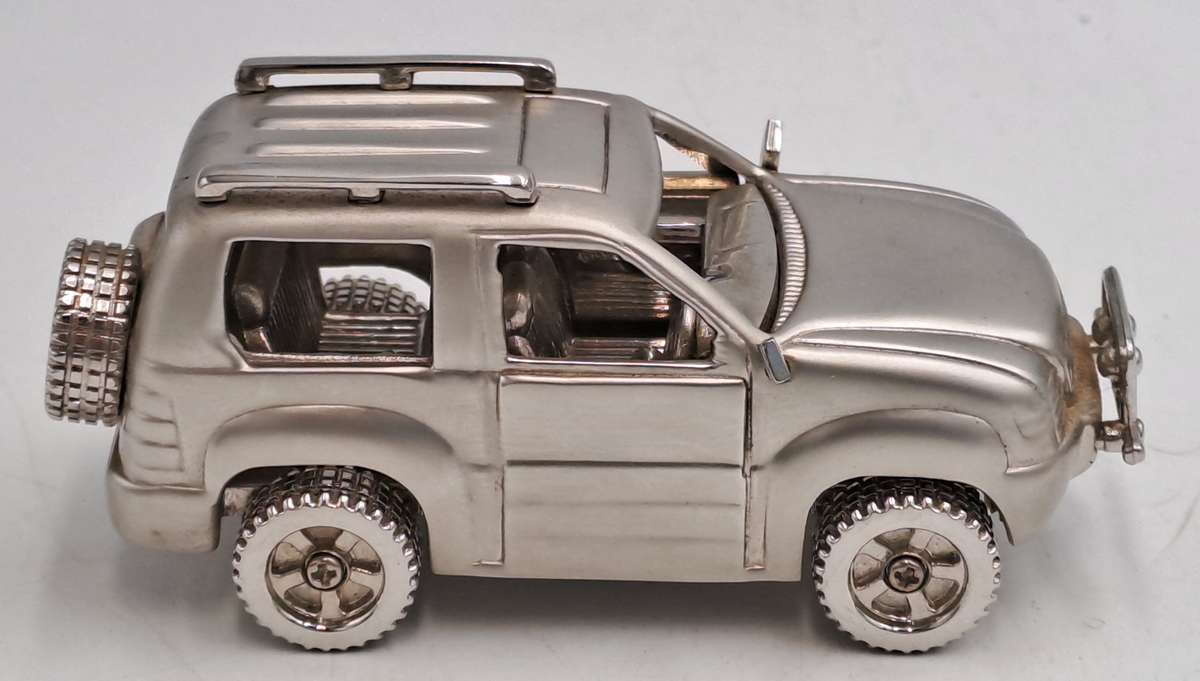 All metal Cosmo 201305 Table clock Jeep Model Quarts Watch-Paperweight