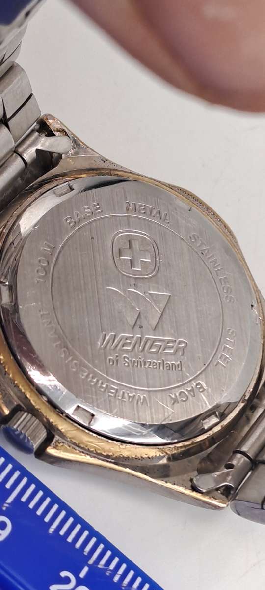 1980's Vintage Mens Swiss Army WENGER Quartz watch -Working