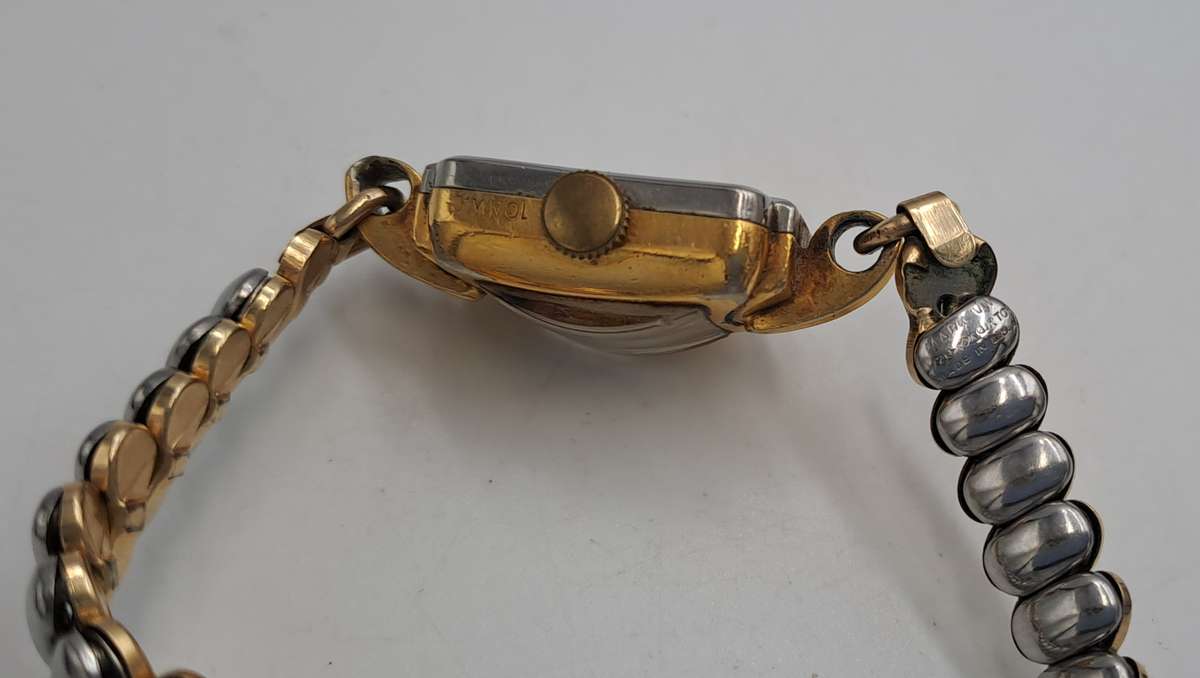 Vintage Gold plated Swiss Made Ladies Lanco Manual wind watch Working -13 Jewels