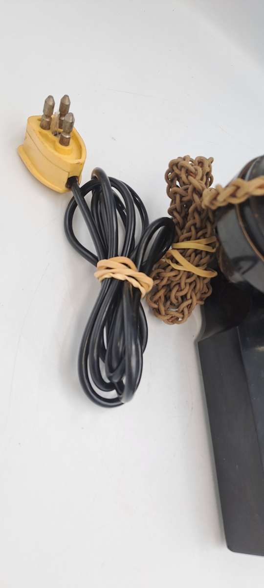 1940-1950'S Bakelite Telephone with cords and plug