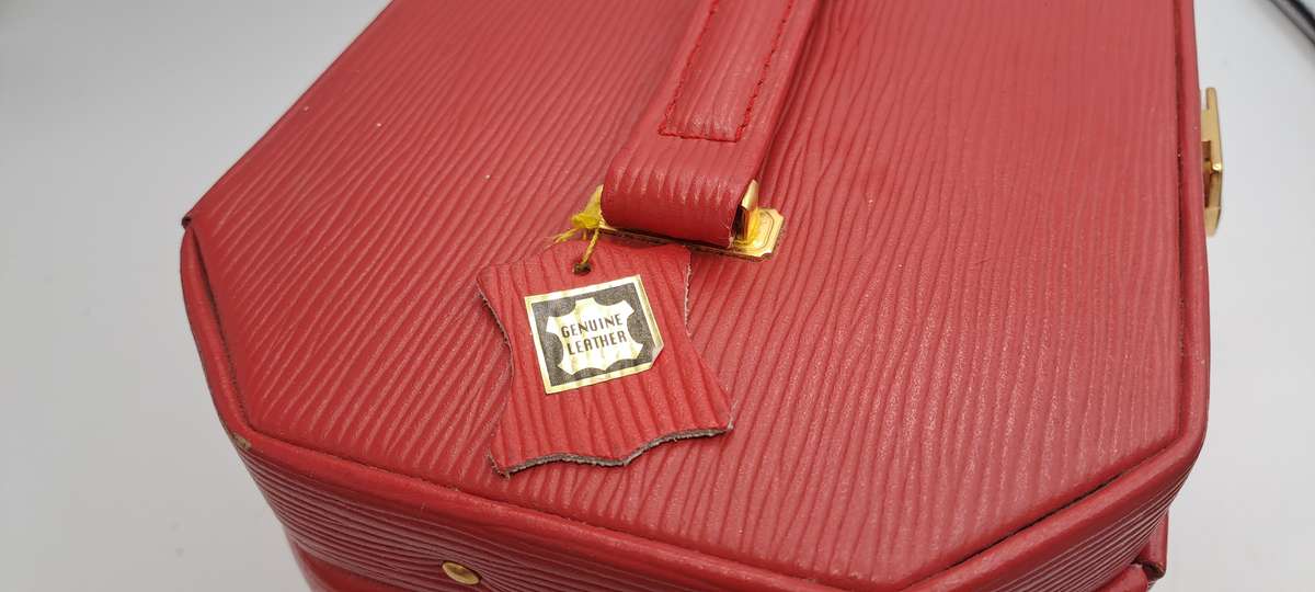 Portable Genuine Leather Jewelry box with Key -3 Draws