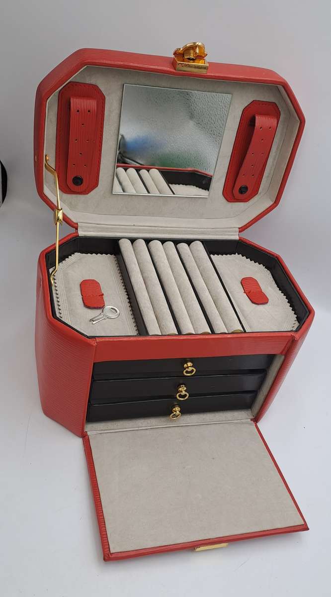 Portable Genuine Leather Jewelry box with Key -3 Draws