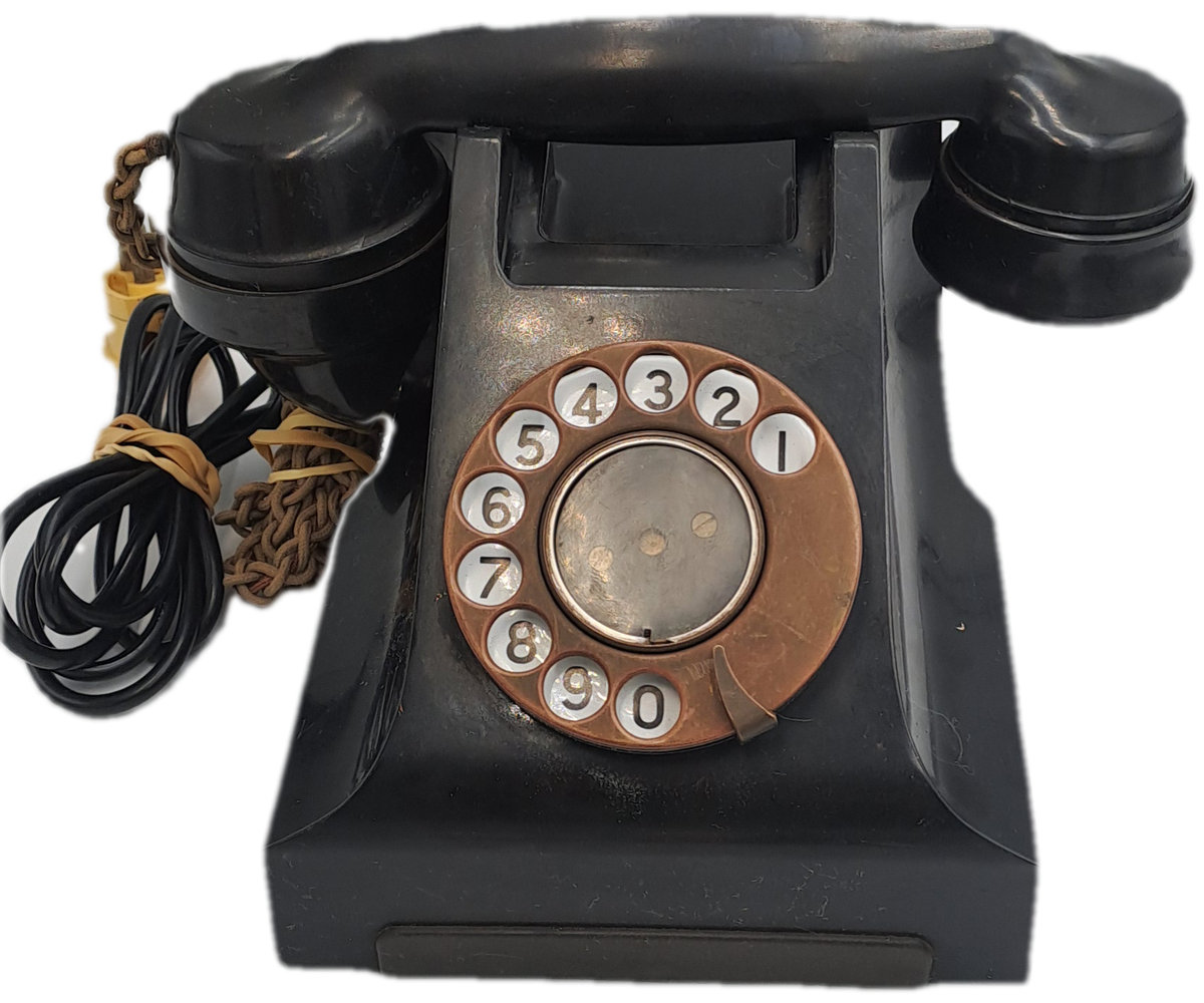 1940-1950'S Bakelite Telephone with cords and plug