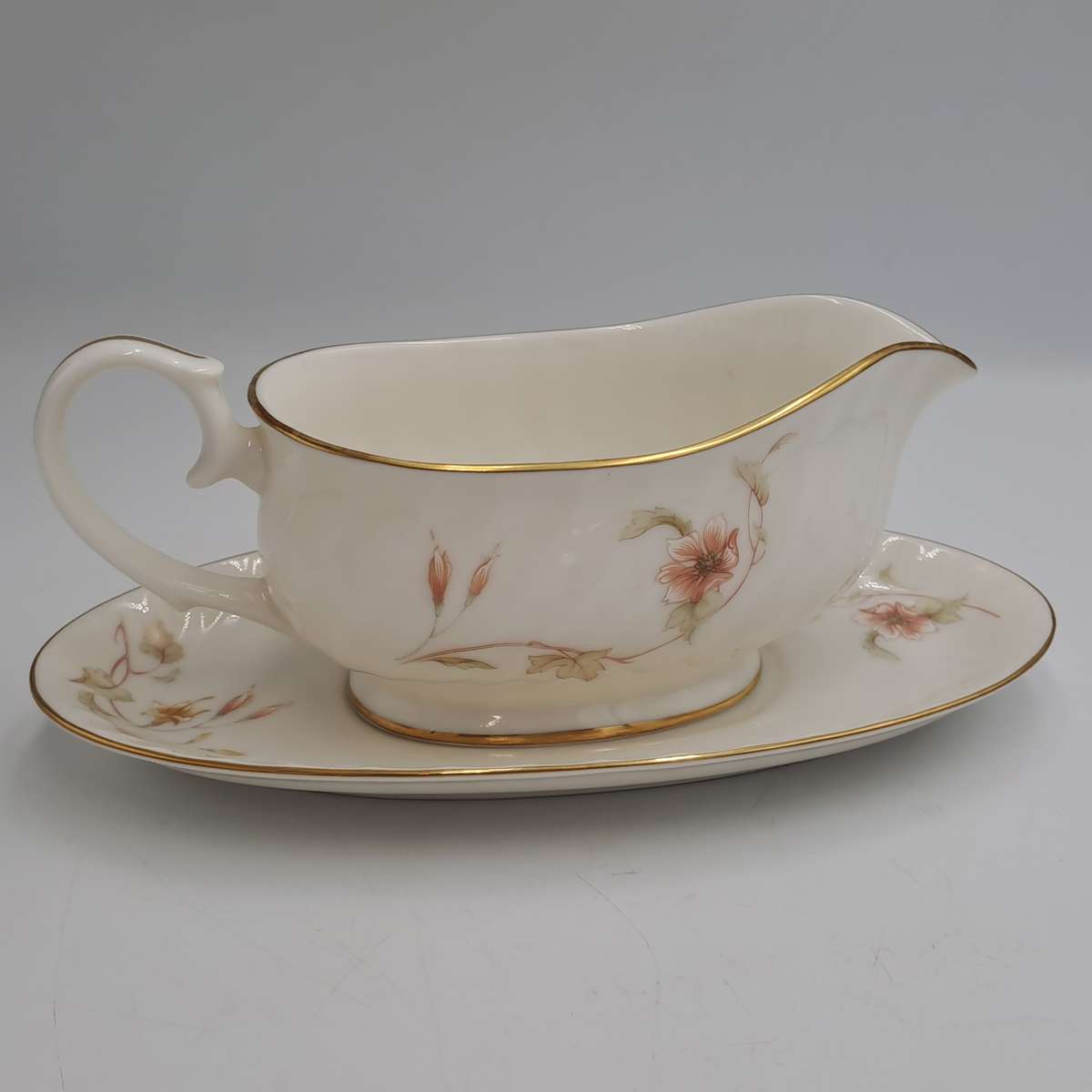 Vintage Gorham TRELLIS Fine China Gravy Boat and Saucer 24kt Gold Hand Banded Japan-Mint Condition