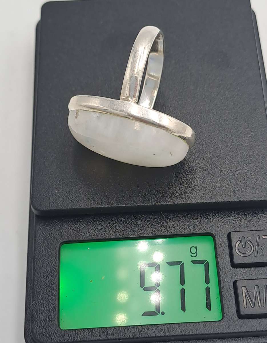 Pre-owned Vintage Moonstone Ring-no Markings -18mm in diameter