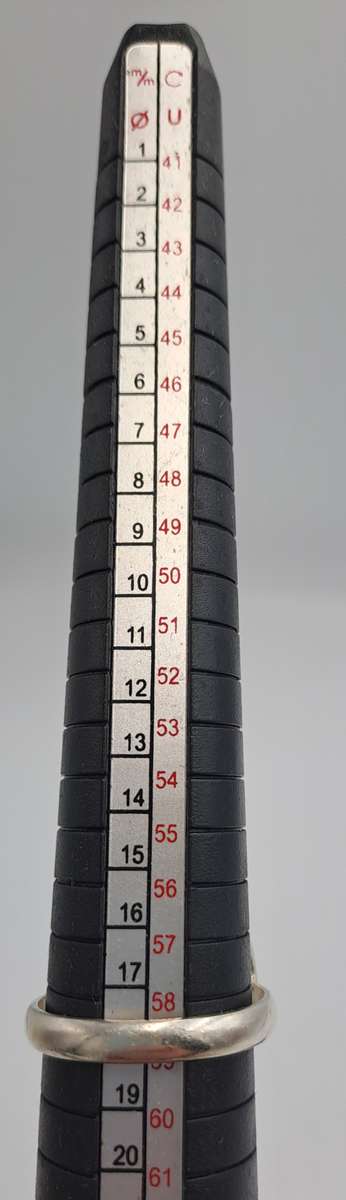 Pre-owned Vintage Moonstone Ring-no Markings -18mm in diameter