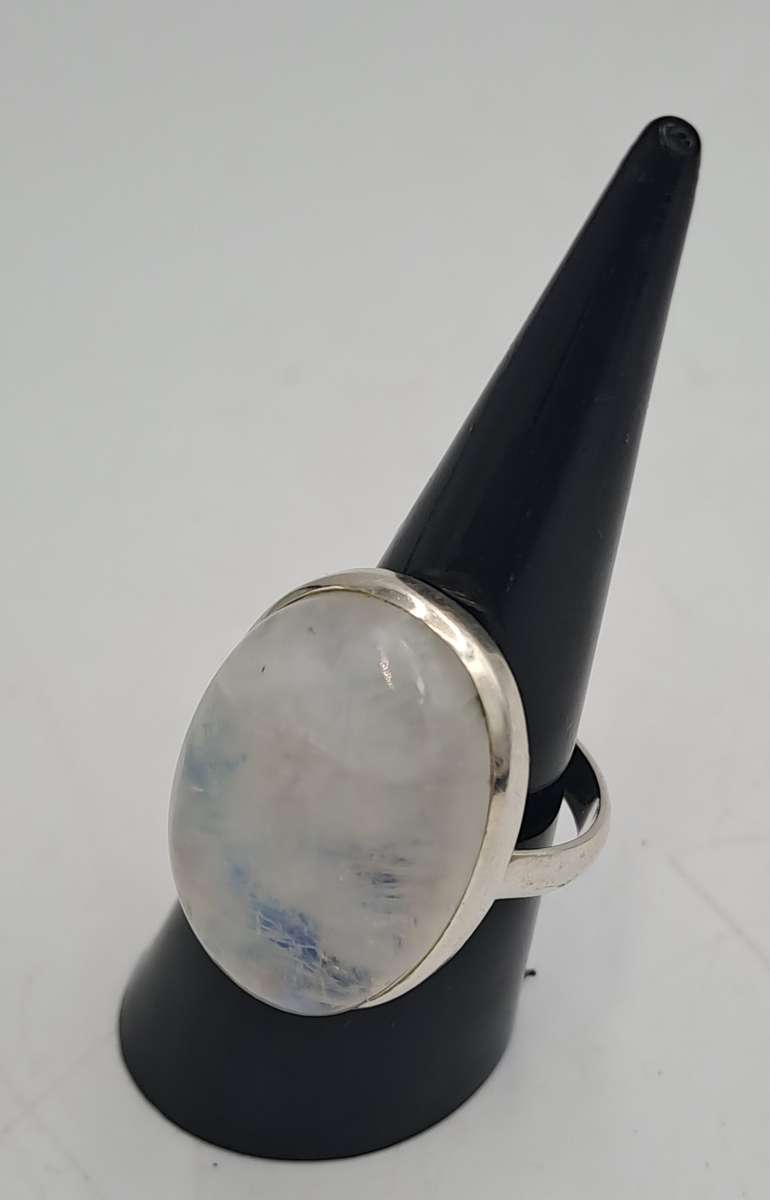 Pre-owned Vintage Moonstone Ring-no Markings -18mm in diameter