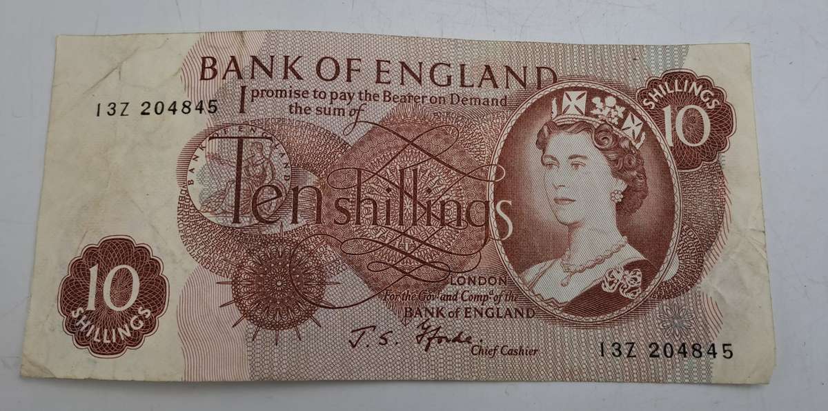 1966-1970  England 10 Shillings - Elizabeth II Series CQuarts watch -Working-Stainless Steel