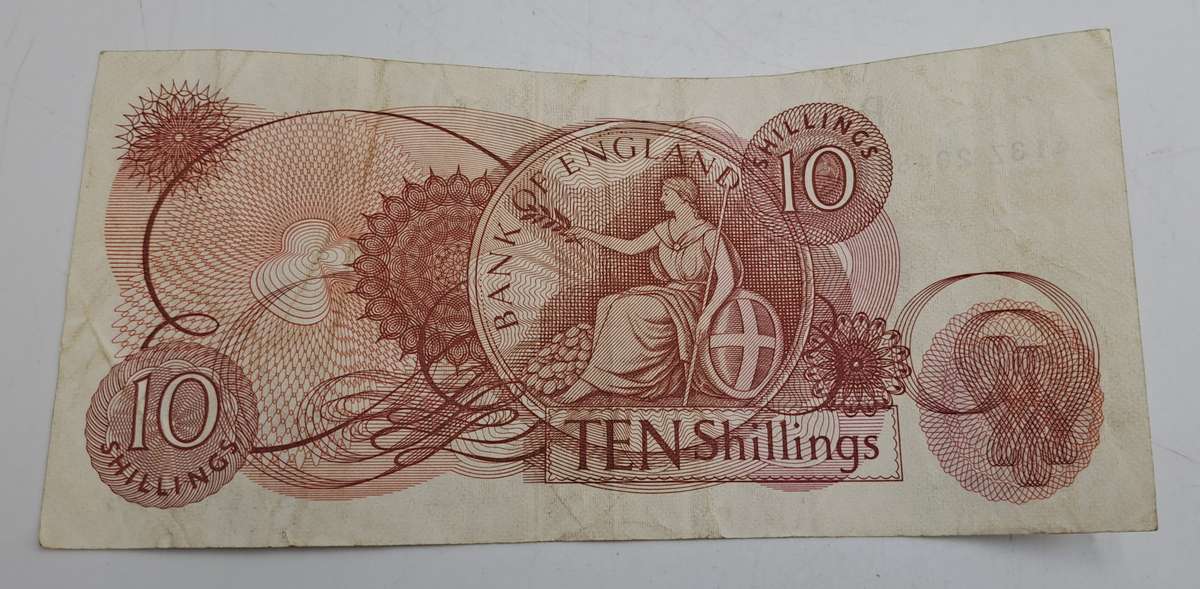 1966-1970  England 10 Shillings - Elizabeth II Series CQuarts watch -Working-Stainless Steel