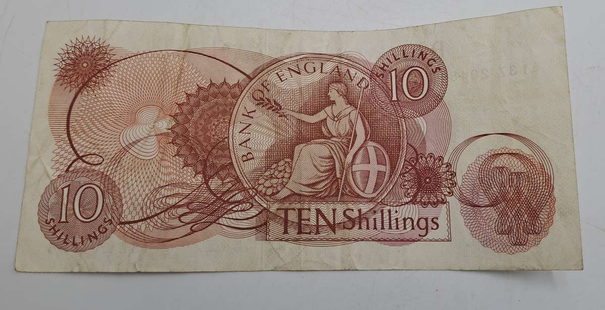 1966-1970  England 10 Shillings - Elizabeth II Series CQuarts watch -Working-Stainless Steel