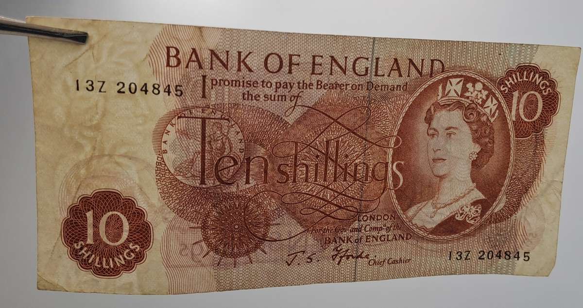 1966-1970  England 10 Shillings - Elizabeth II Series CQuarts watch -Working-Stainless Steel