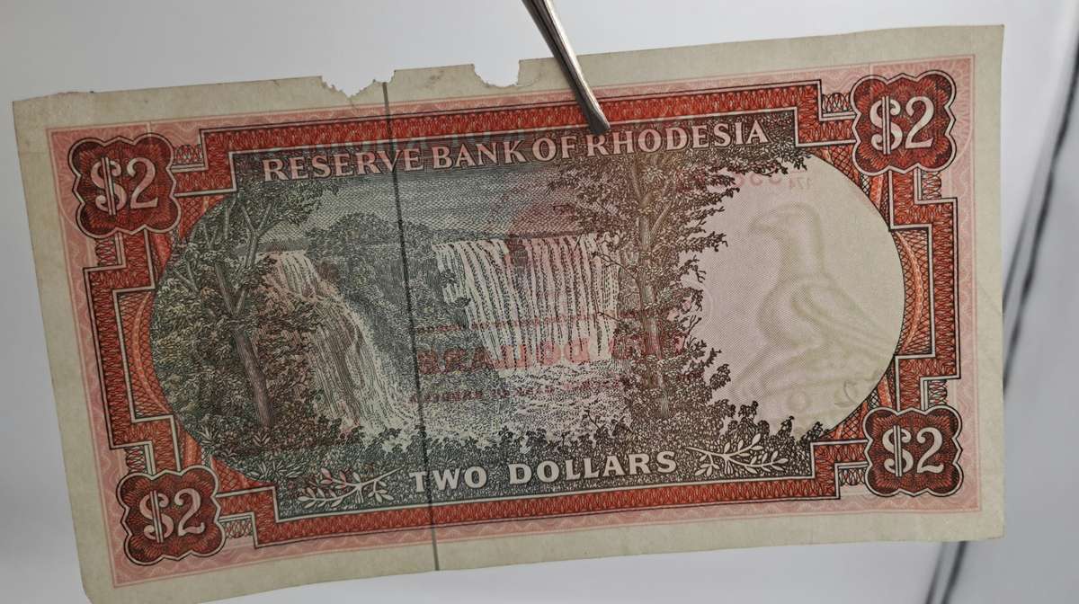 1979 Rhodesia 2 Dollars Bank Note -Bird watermark