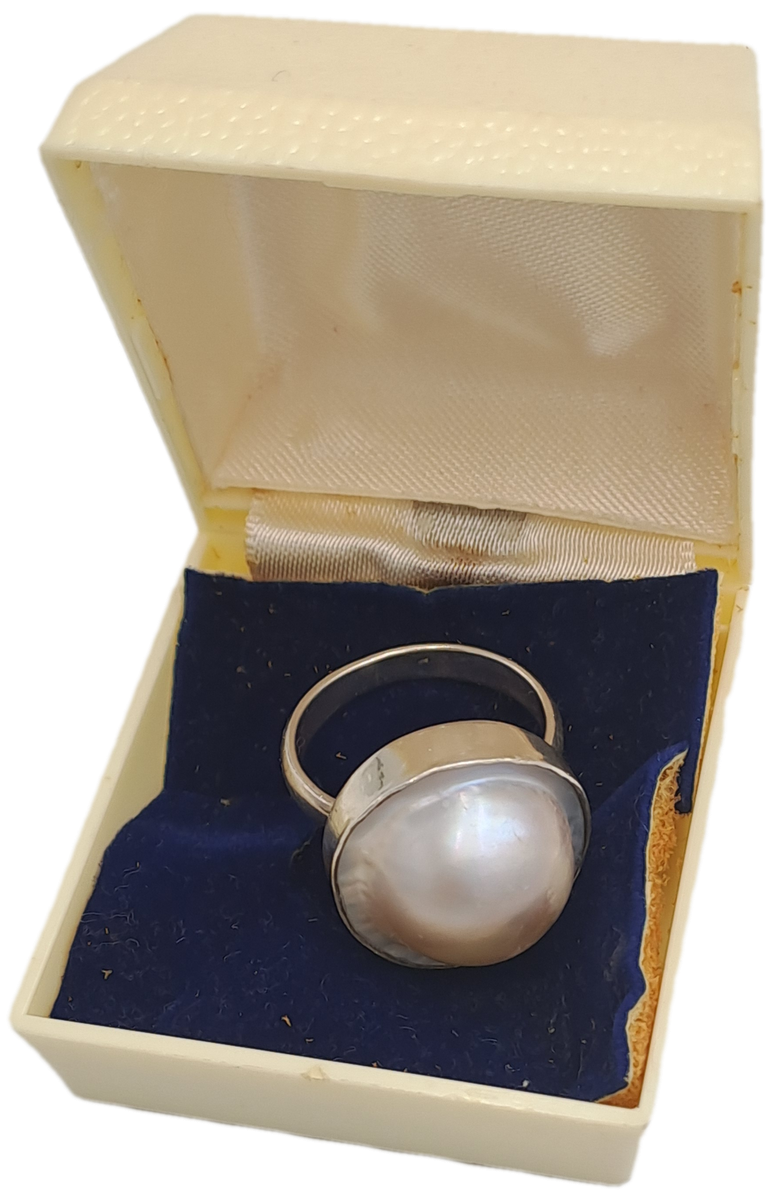 Pre-owned Sterling Silver Pearl ring
