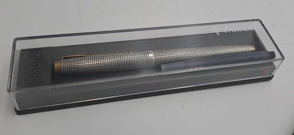 Rare Vintage Parker 75 Sterling Silver Fountain Pen with 14kt Gold Nib