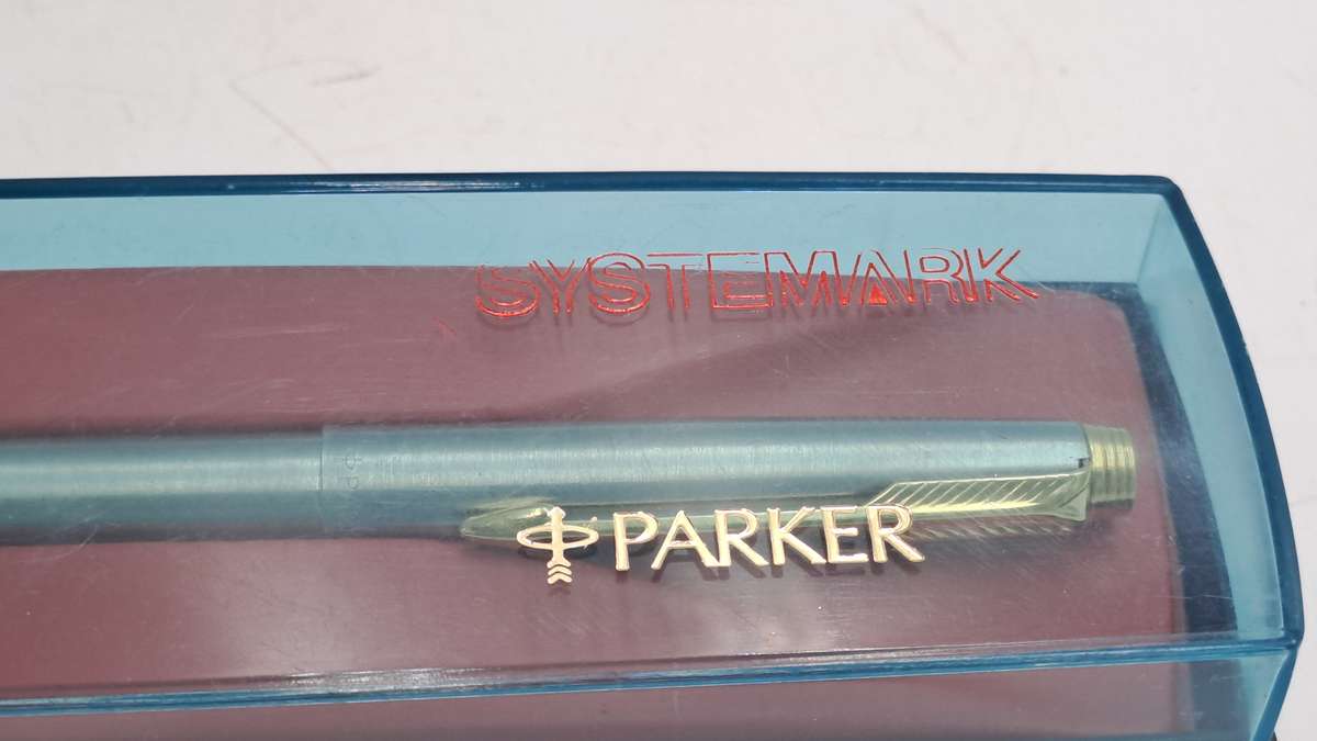 Pre-owned Vintage Parker SYSTEMARK Flighter M Pen -Name engraved on the cap