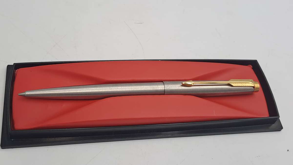Pre-owned Vintage Parker SYSTEMARK Flighter M Pen -Name engraved on the cap