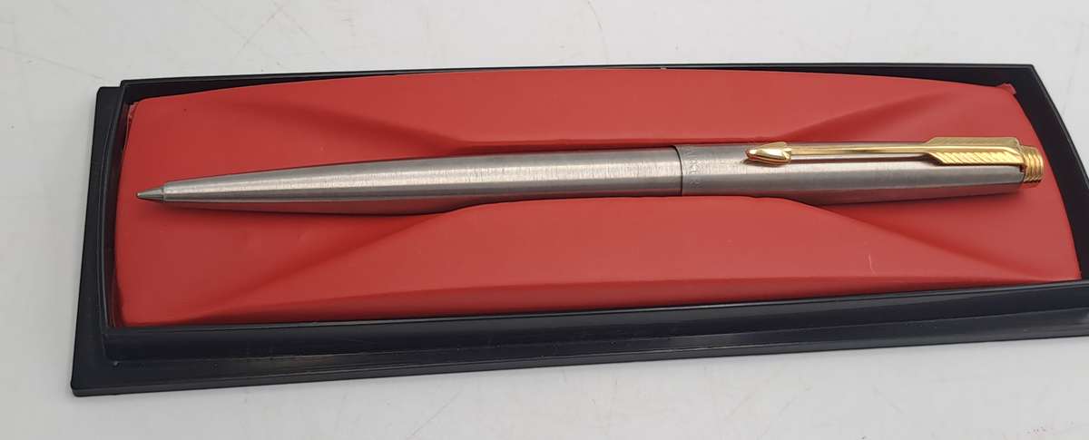 Pre-owned Vintage Parker SYSTEMARK Flighter M Pen -Name engraved on the cap