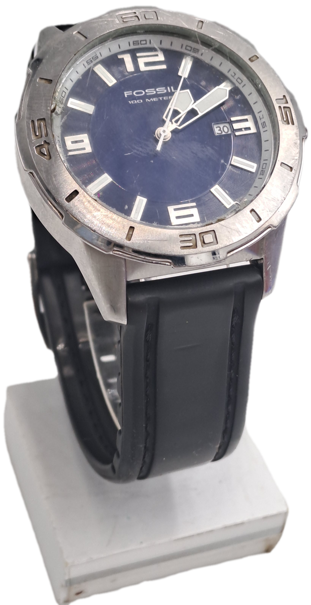 Pre-Owned Men's Quartz Fossil Watch with 22mm rubber band -Working -Cosmetic wear