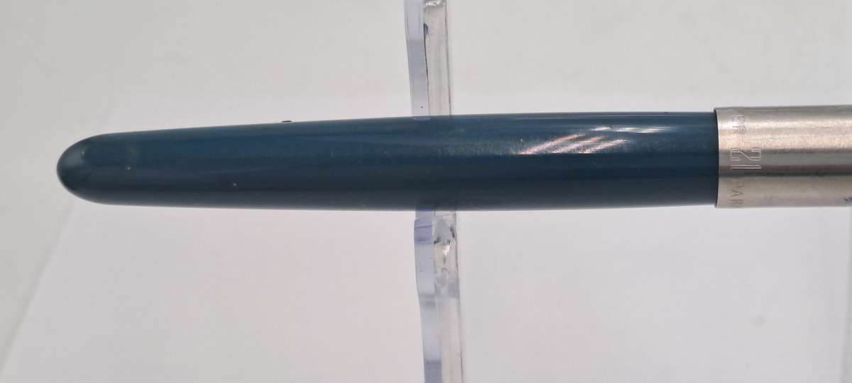 Vintage Parker 21  Fountain Pen with squuese Converter -INK tested