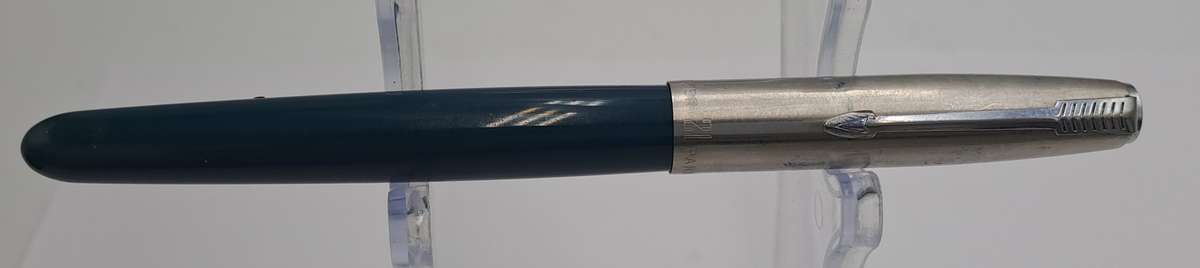 Vintage Parker 21  Fountain Pen with squuese Converter -INK tested