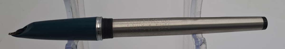 Vintage Parker 21  Fountain Pen with squuese Converter -INK tested