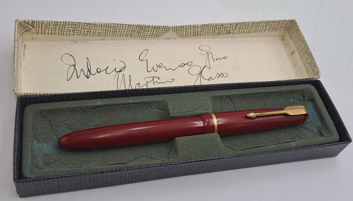 Vintage Ladies Parker 14kt Gold Nib Fountain Pen with squuese Converter -INK tested- 12,5cm