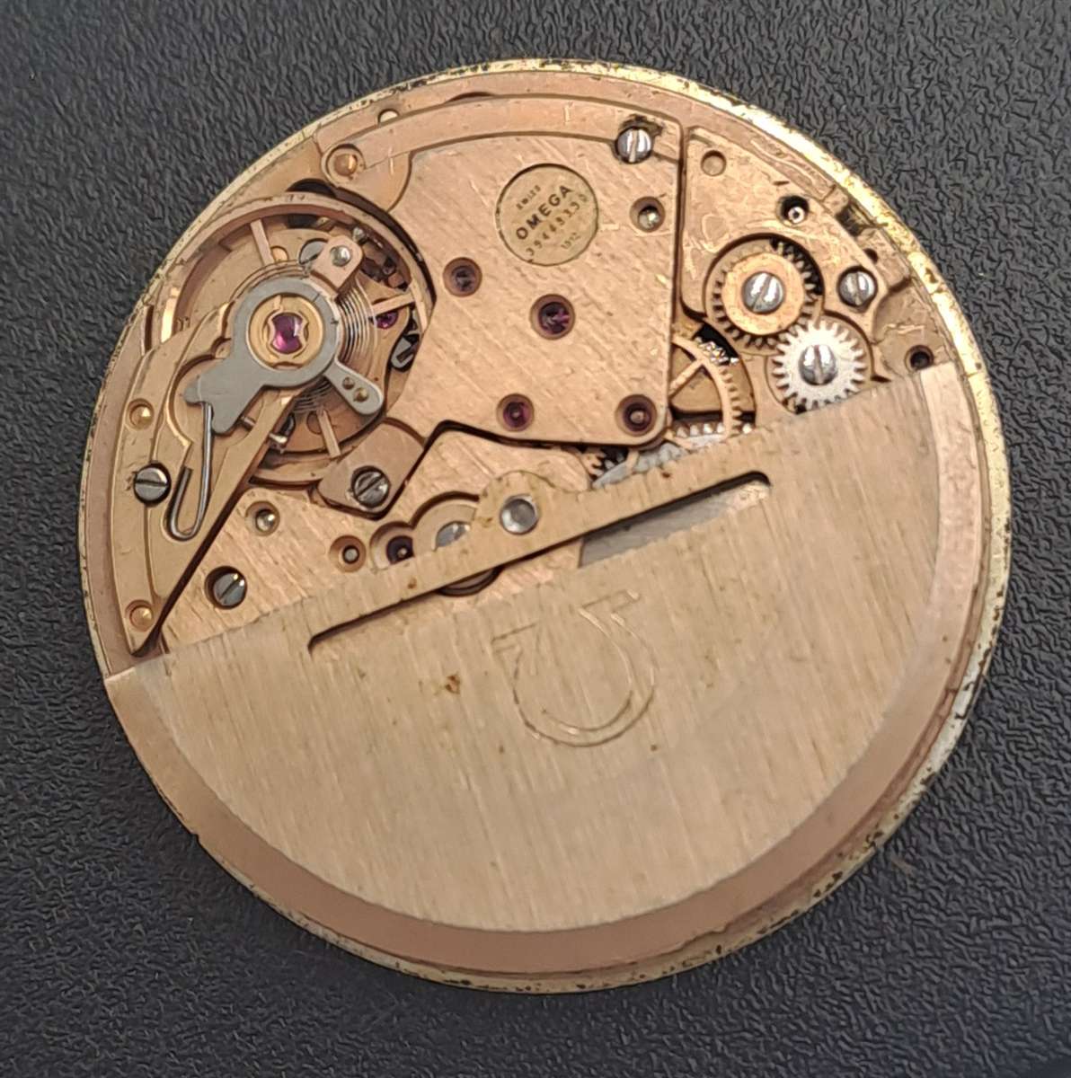 Vintage 1979's Omega Geneve 1012 Automatic Movement-Not working- for spares