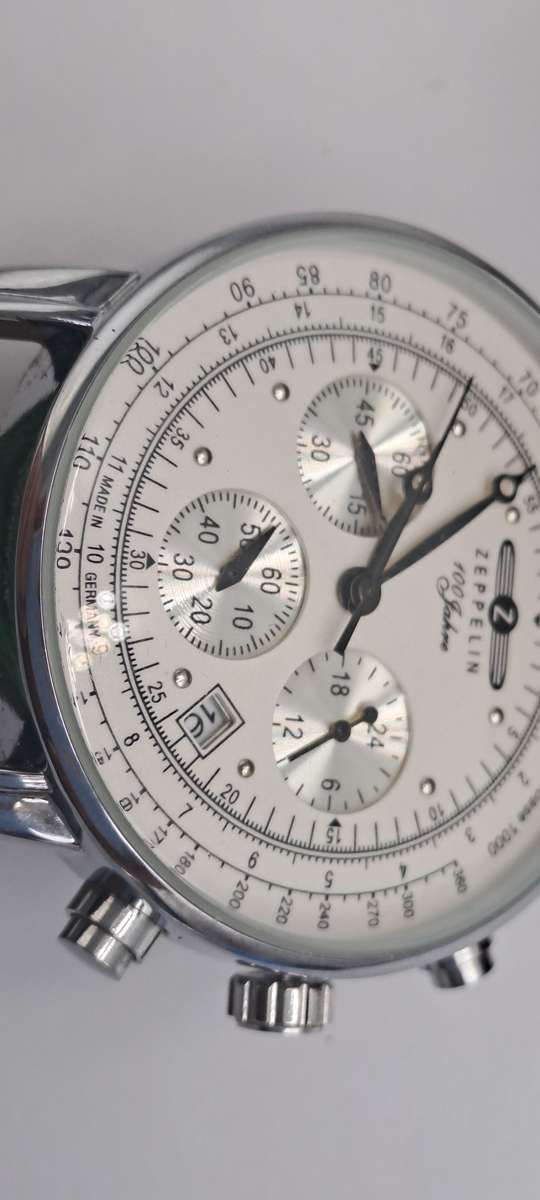 Un-Used Men's Zeppelin 100 Jahre Quartz Chronograph watch with green Leather strap