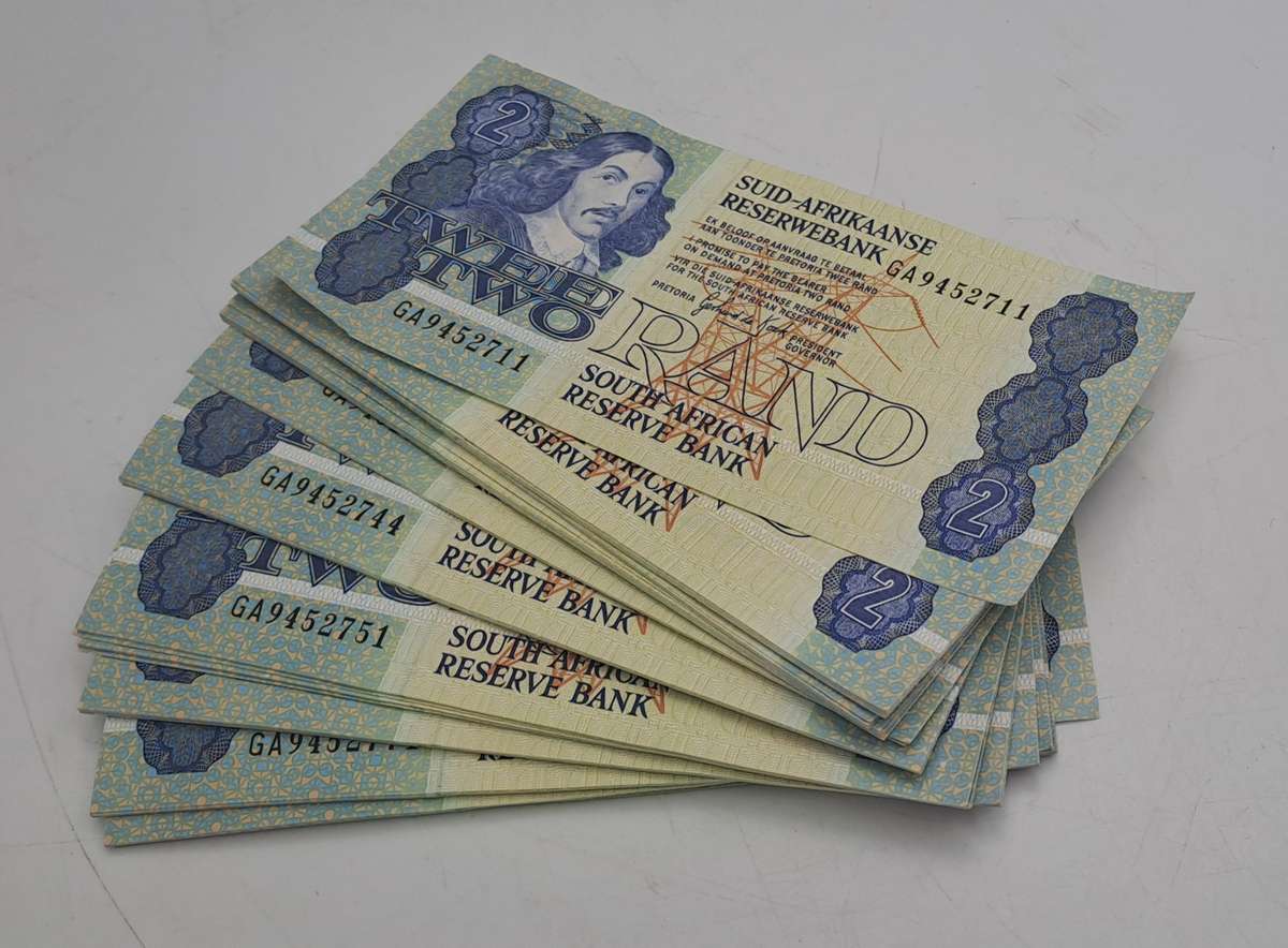 Lot of 90- 1989 Gerhard de Kock R2 Notes 3rd Issue in Sequence - Uncirculated BID PER NOTE