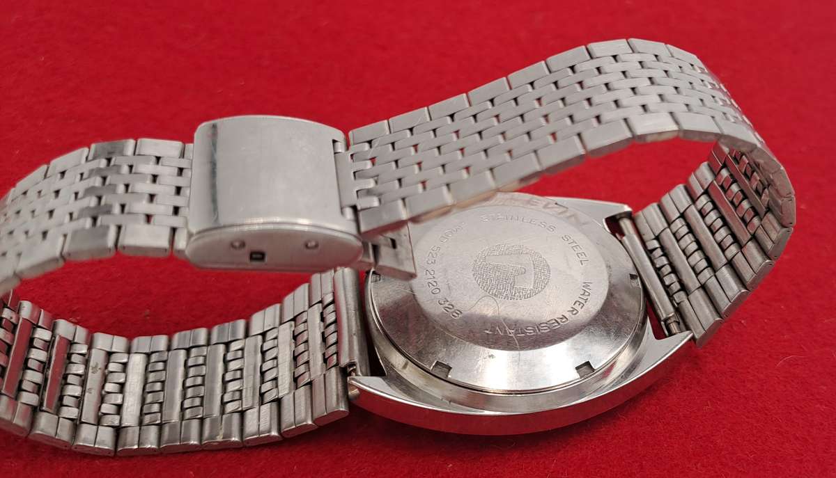 Vintage Swiss Made ROAMER Searock Automatic Watch -Working