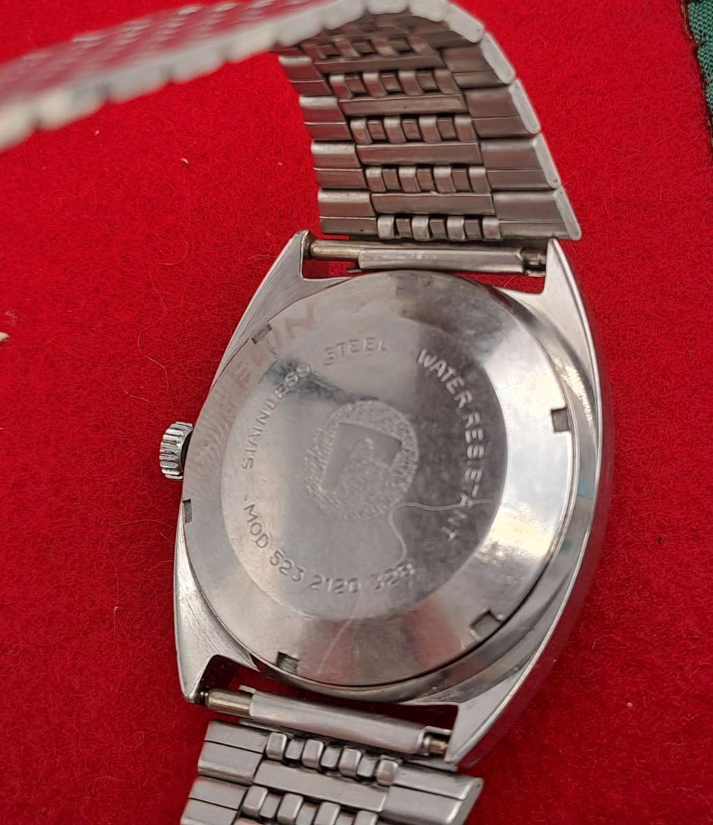 Vintage Swiss Made ROAMER Searock Automatic Watch -Working