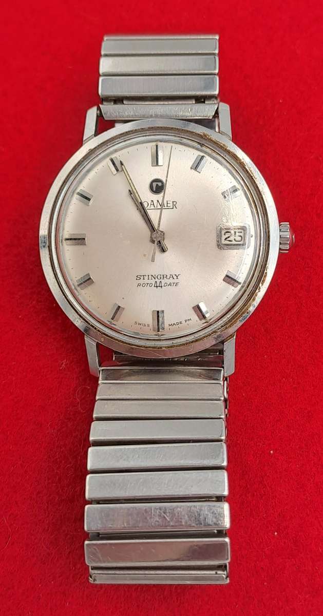 Vintage Swiss Made Roamer Stingray Rotodate Mechanical watch  -NOT Working