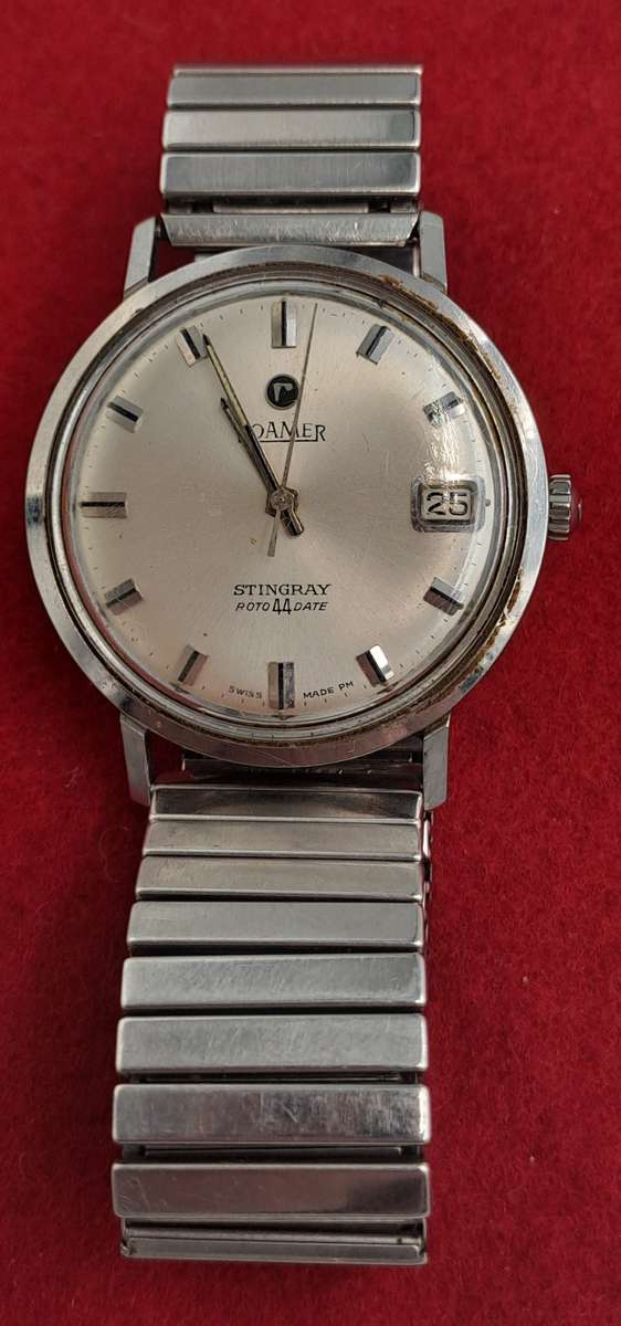 Vintage Swiss Made Roamer Stingray Rotodate Mechanical watch  -NOT Working