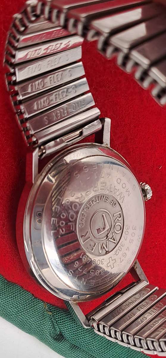 Vintage Swiss Made Roamer Stingray Rotodate Mechanical watch  -NOT Working