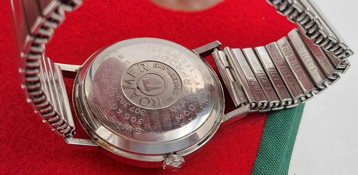 Vintage Swiss Made Roamer Stingray Rotodate Mechanical watch  -NOT Working